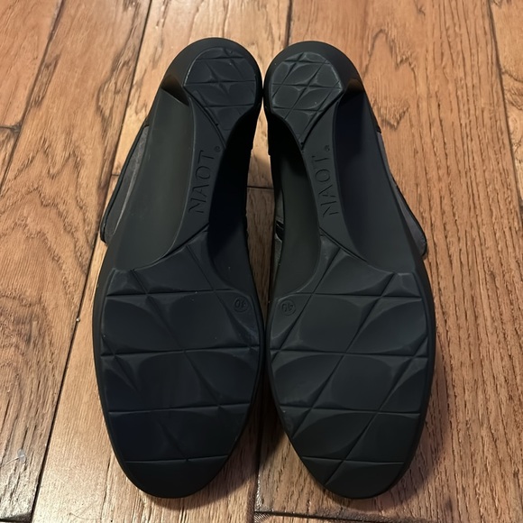 NAOT sky leather suede wedge boots ankle bootie. Gray and black. Size 40. - Picture 4 of 8